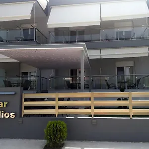 Ξενοδοχείο με διαμερίσματα Star, Σταυρός